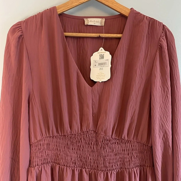 Altered state women’s size medium rose, peasant dress long sleeves elastic waist - Picture 4 of 8